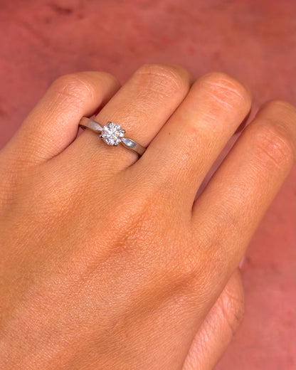 0.65-carat Diamond Solitaire Ring 4.39g "Flavie"