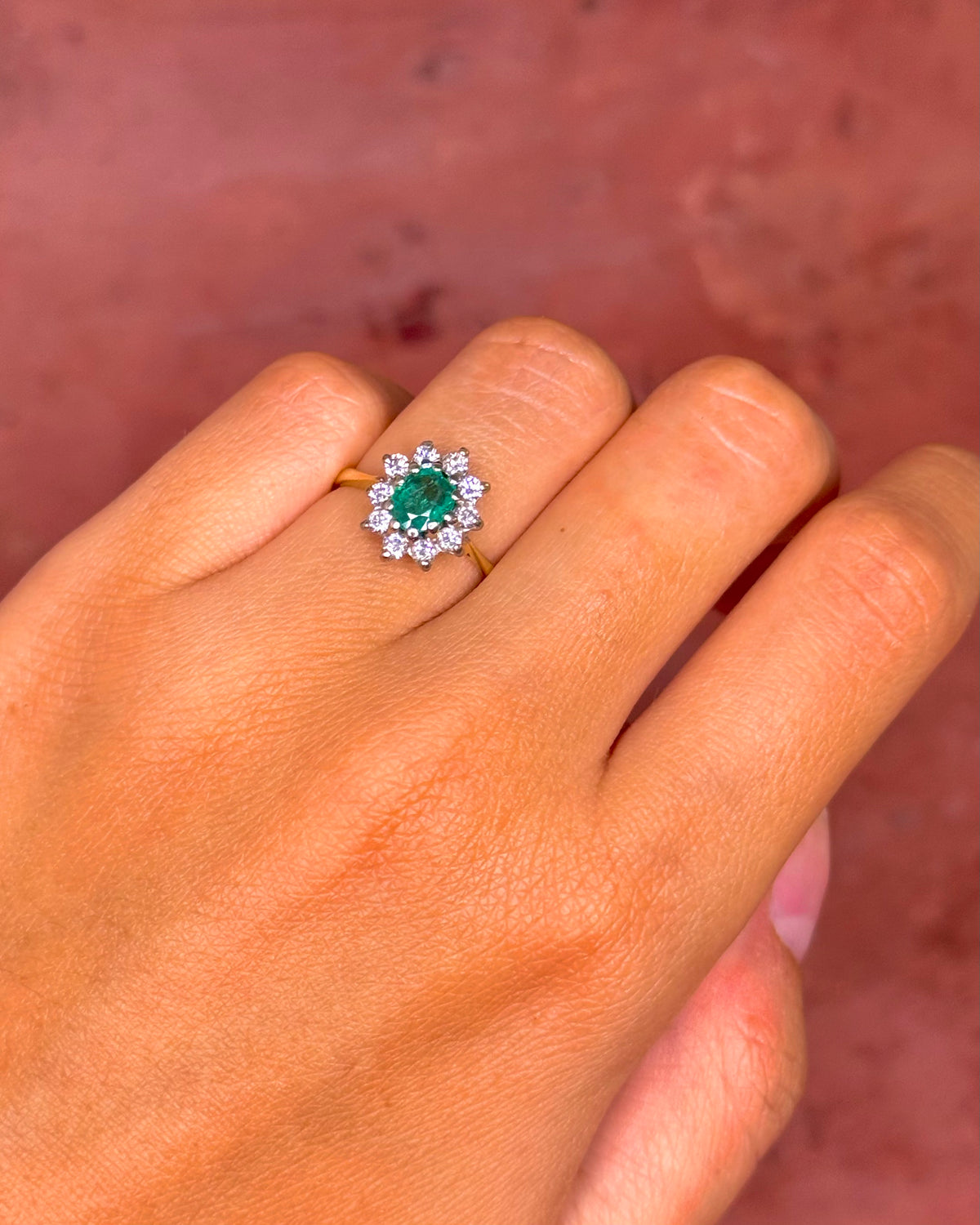 0.75-carat Emerald &amp; 0.50-carat Diamond Daisy Ring "Hermoine"