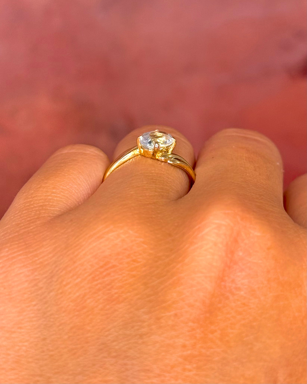 0.75-carat Aquamarine Solitaire Ring "Dina"