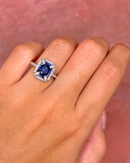 Anillo de estilo art déco con zafiros de Ceilán y diamantes «Lazare»