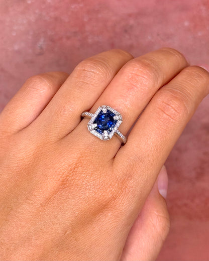 Anillo de estilo art déco con zafiros de Ceilán y diamantes «Lazare»