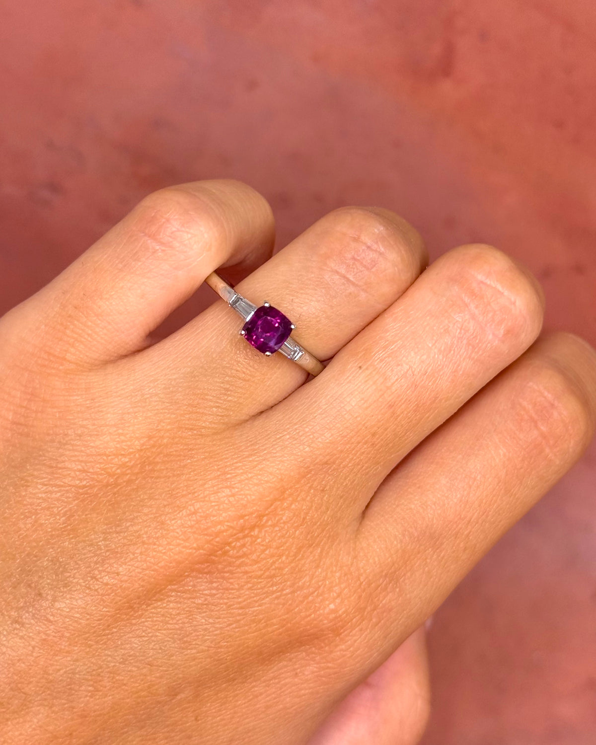 Bague Trilogie Rubis Chatoyant 1.48 carat &amp; Diamants "Zélia"