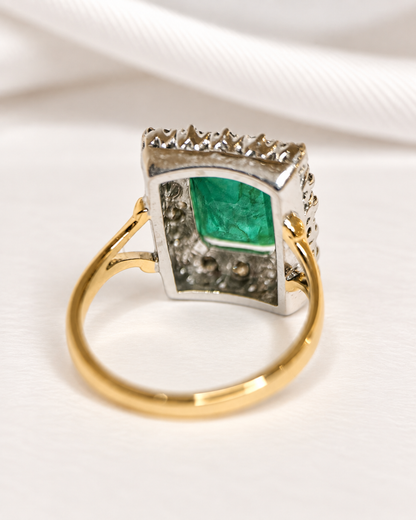 Anillo Margarita con esmeralda de 2.90 quilates y diamantes de 0.72 quilates "Lucia"