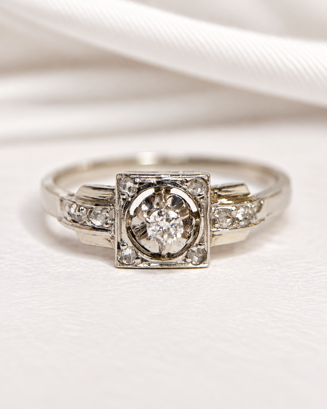 Anillo Art Déco de diamantes «Erica»