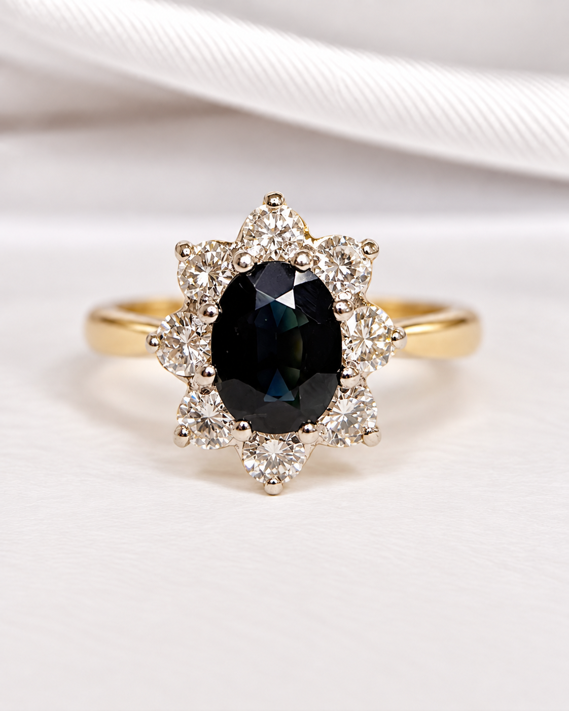 Bague Marguerite Saphir 1.45 carat &amp; Diamants 0.56 carat "Sidoine"