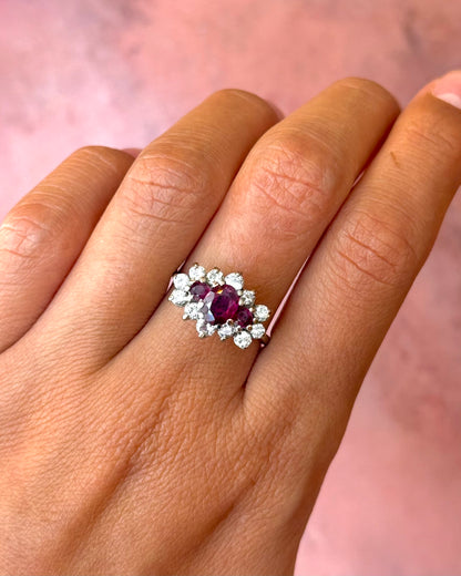 Bague Marguerite Trilogie Rubis 1.14 carat &amp; Diamants 0.72 carat "Ysée"