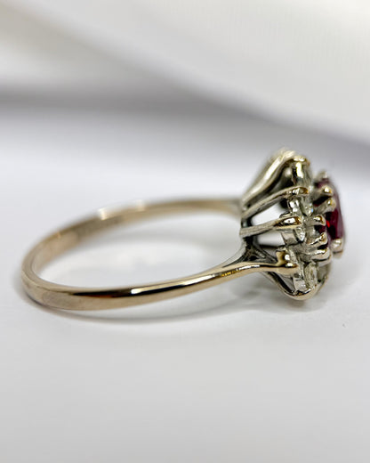 Bague Marguerite Trilogie Rubis 1.14 carat &amp; Diamants 0.72 carat "Ysée"