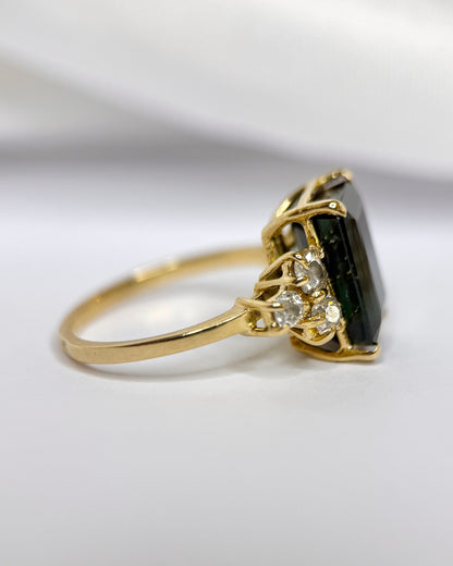 Anillo cóctel trilogía de turmalina de 4.20 quilates y diamantes de 0.54 quilates «Linda»