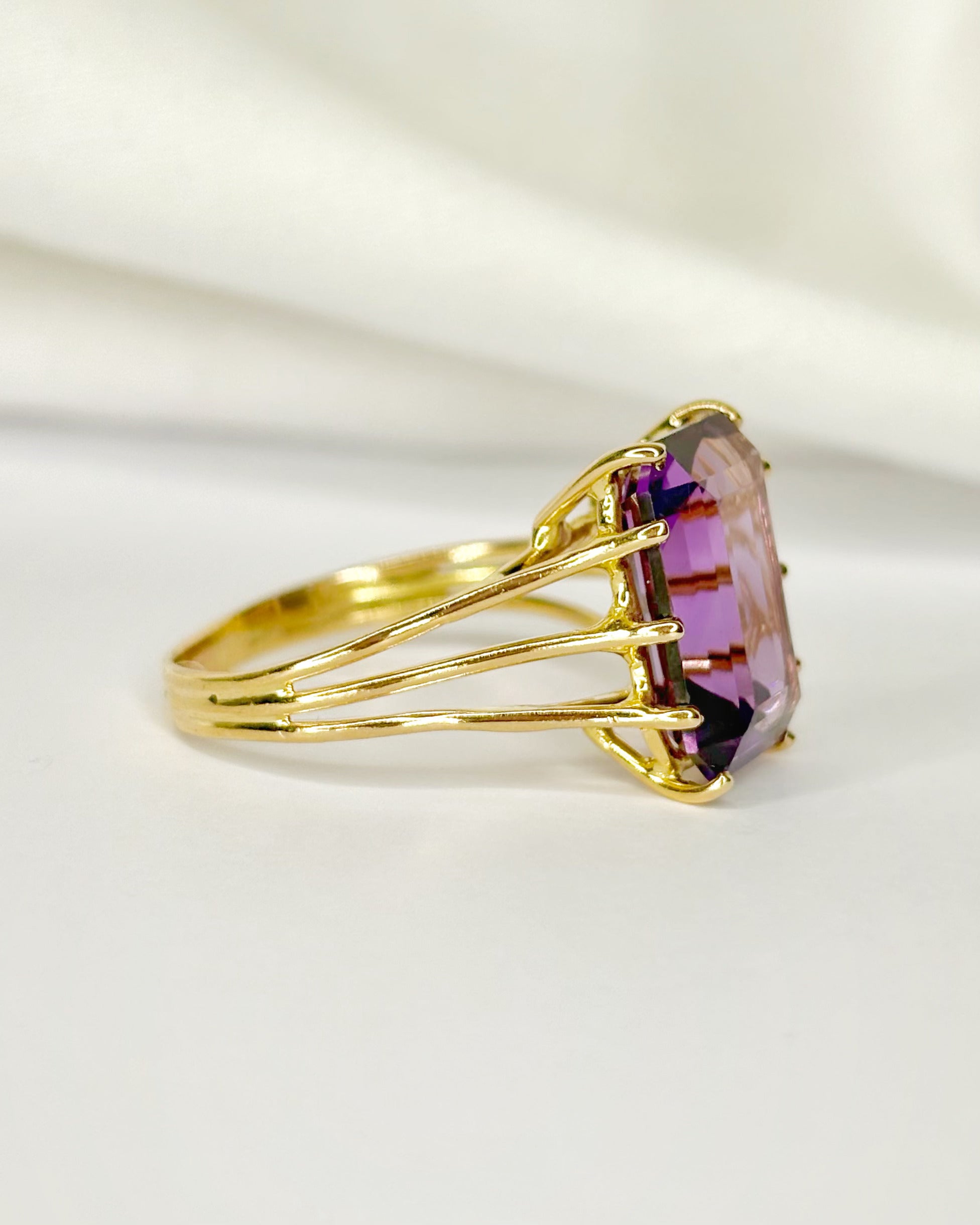 Bague Cocktail Améthyste 4.56 carats 4.33g "Carla"