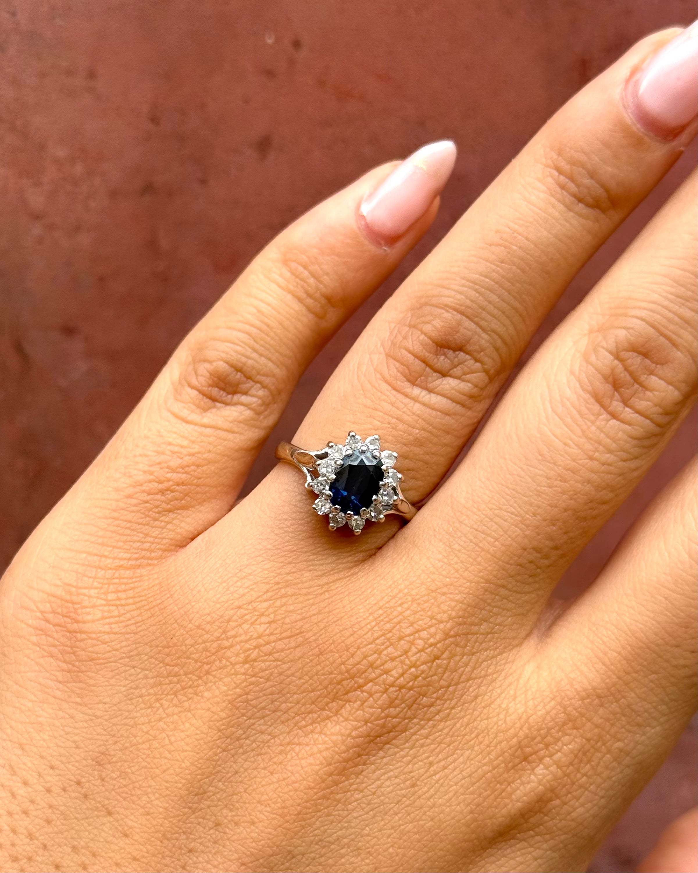 Bague Marguerite Saphir 1.09 carat &amp; Diamants 0.24 carat "Valérie"