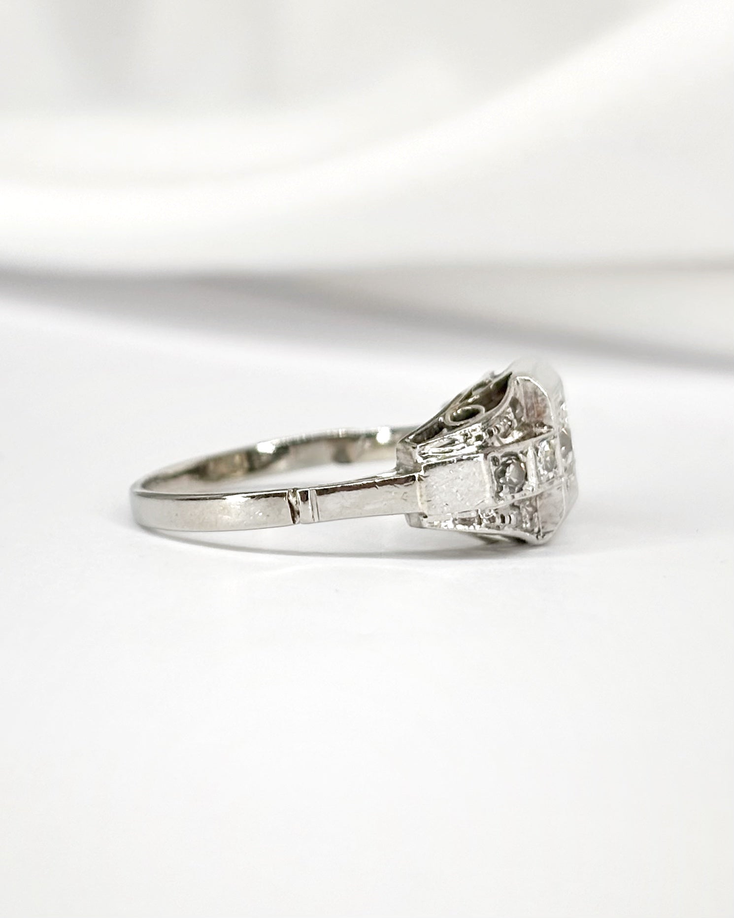 Bague Art-Déco Diamants 0.22 carat "Sybille"