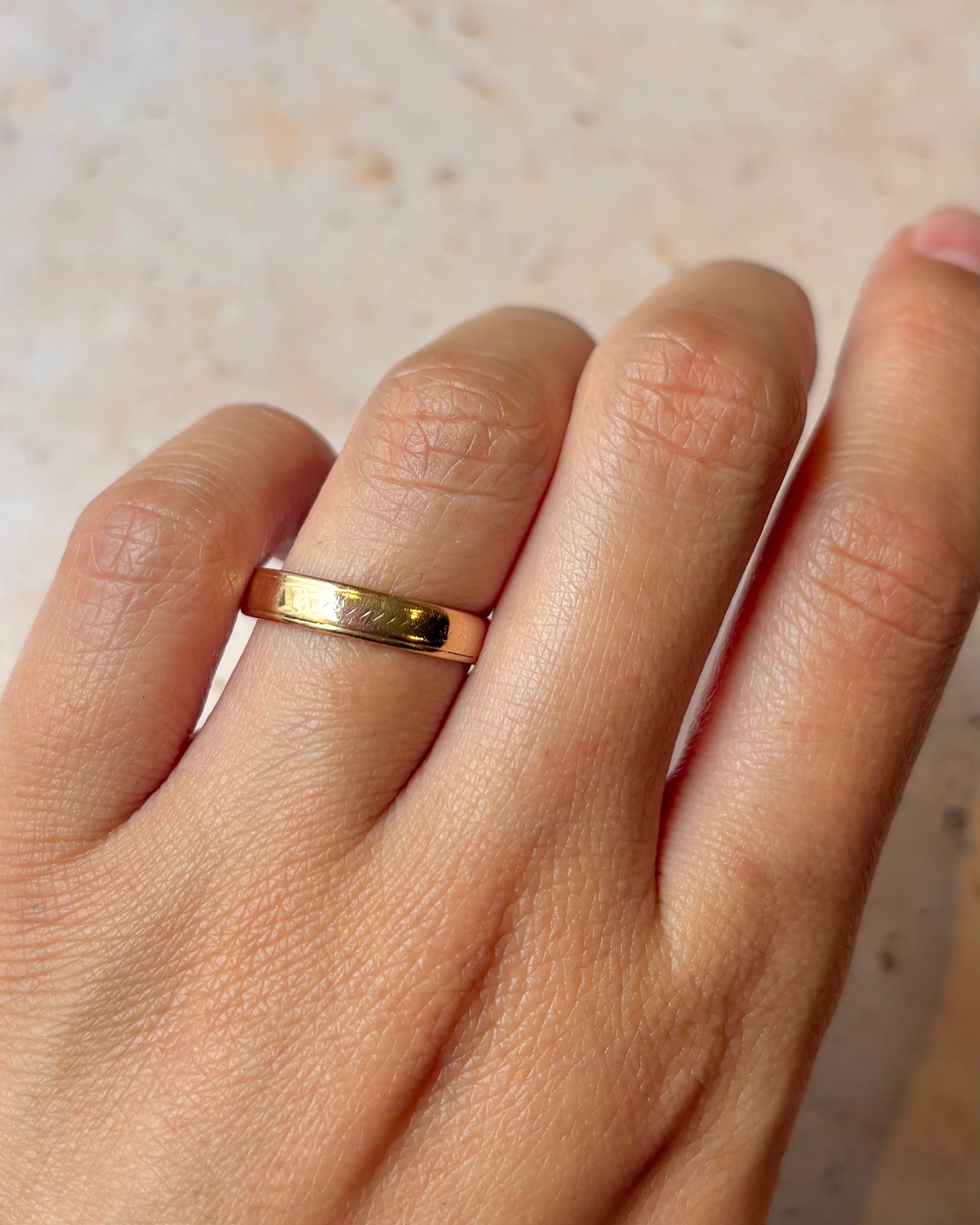 Alliance Or Jaune 18 carats 3.8mm "Lara"