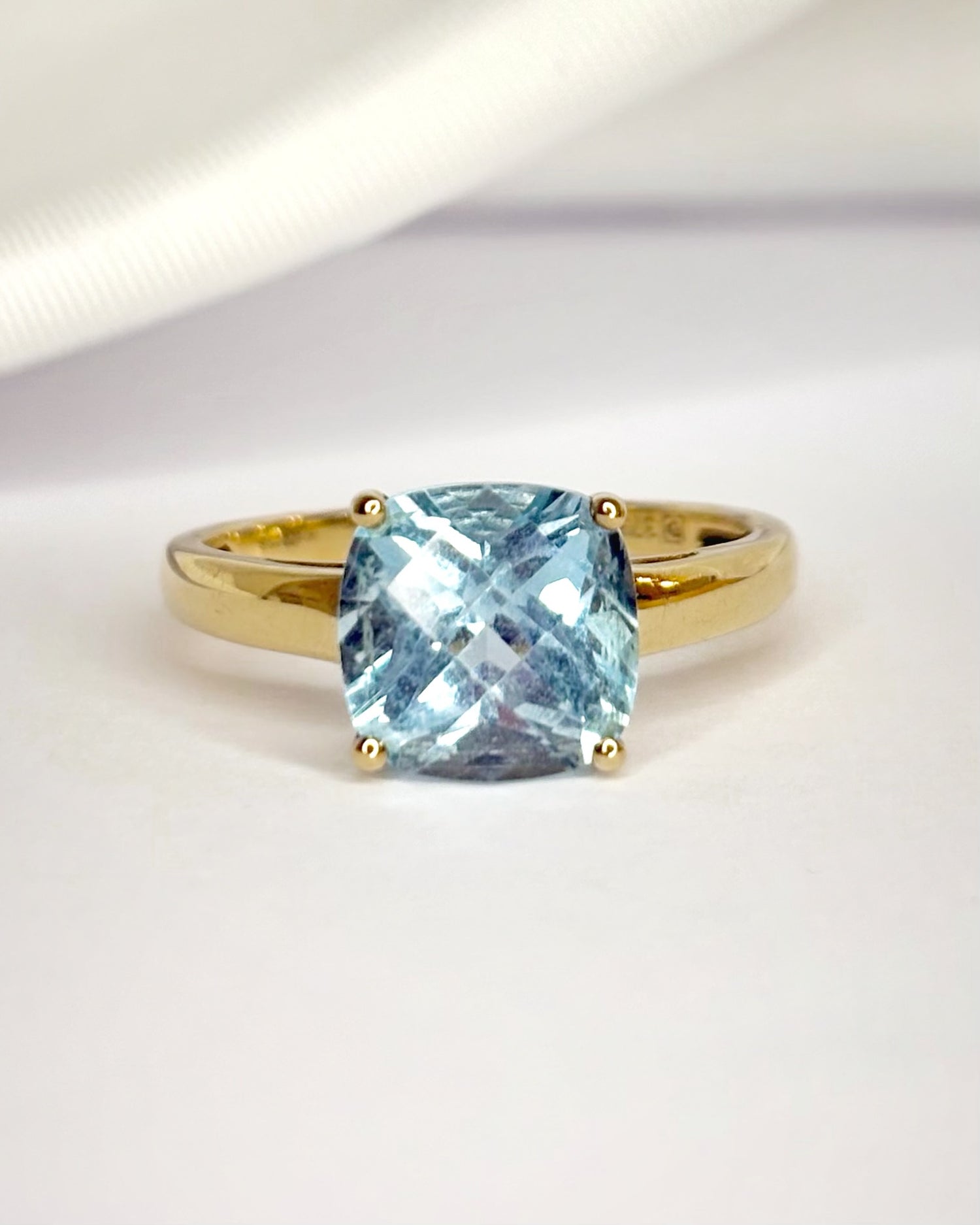 Anillo Cóctel Topacio 4.65 quilates "Gabriella"