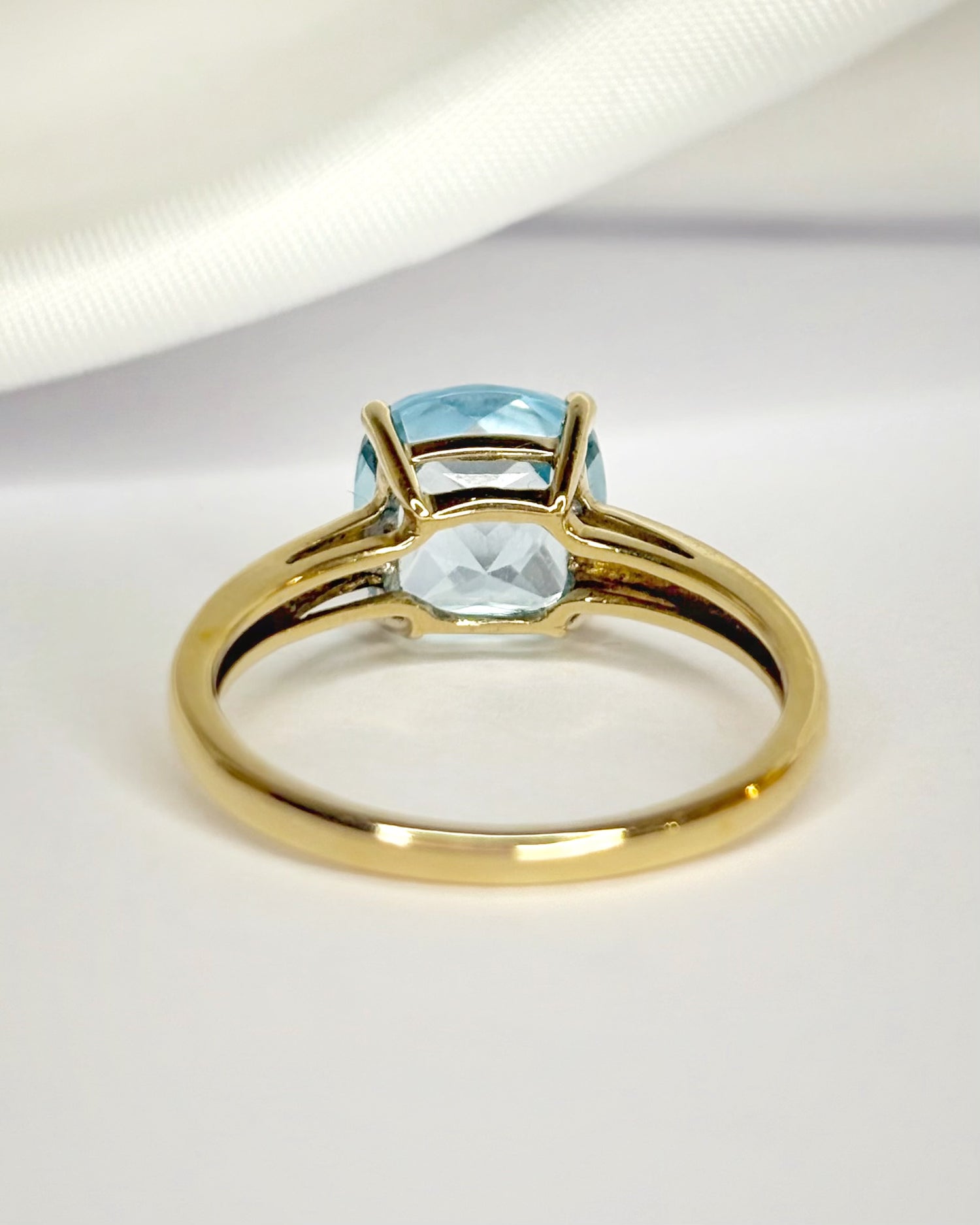 Anillo Cóctel Topacio 4.65 quilates "Gabriella"