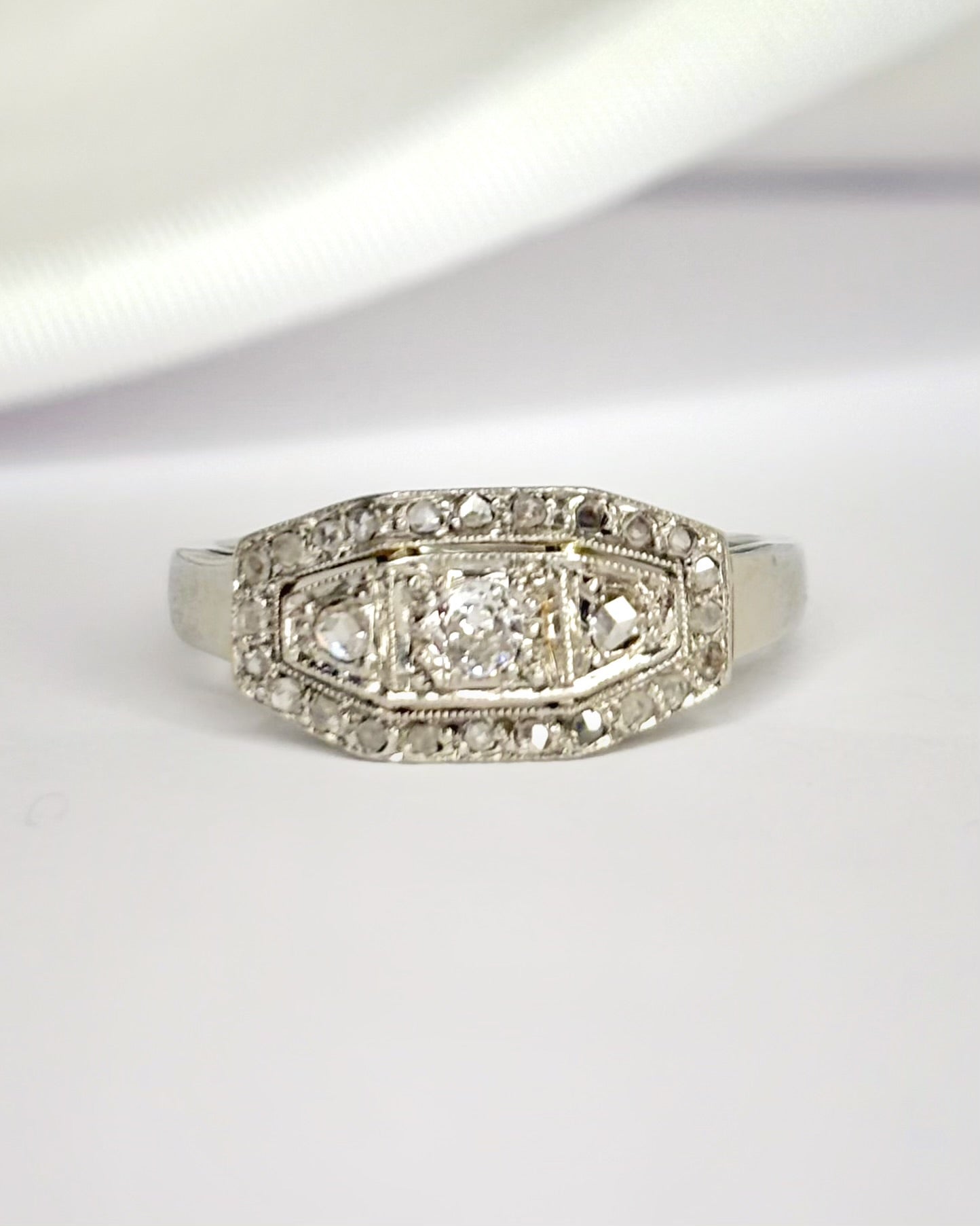 Anillo Art Déco con diamantes de 0,21 quilates "Dana"
