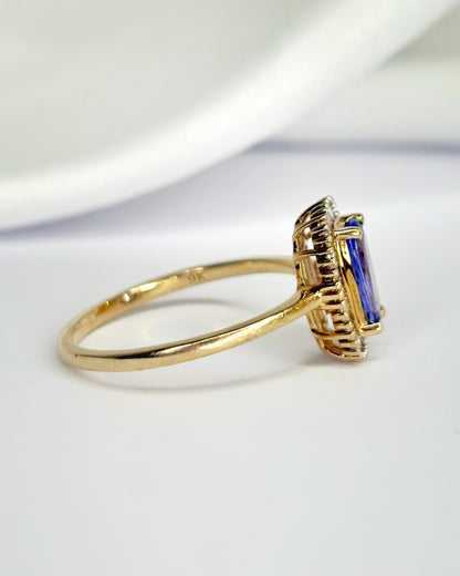 Anillo Solitario Tanzanita 1.13 quilates y Diamantes 0.35 quilates "Violetta"