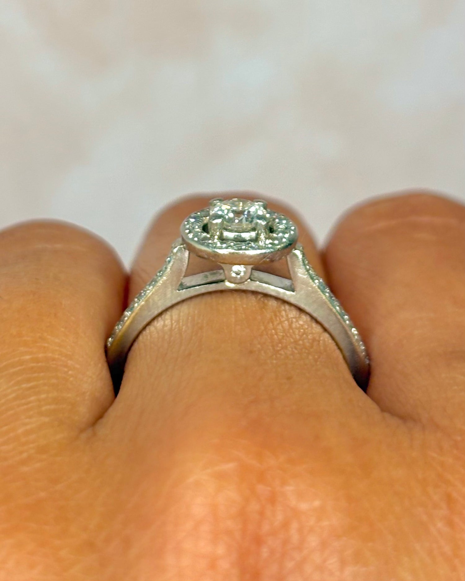 Anillo Solitario con Diamantes 0,66 quilates "Hanaïa"