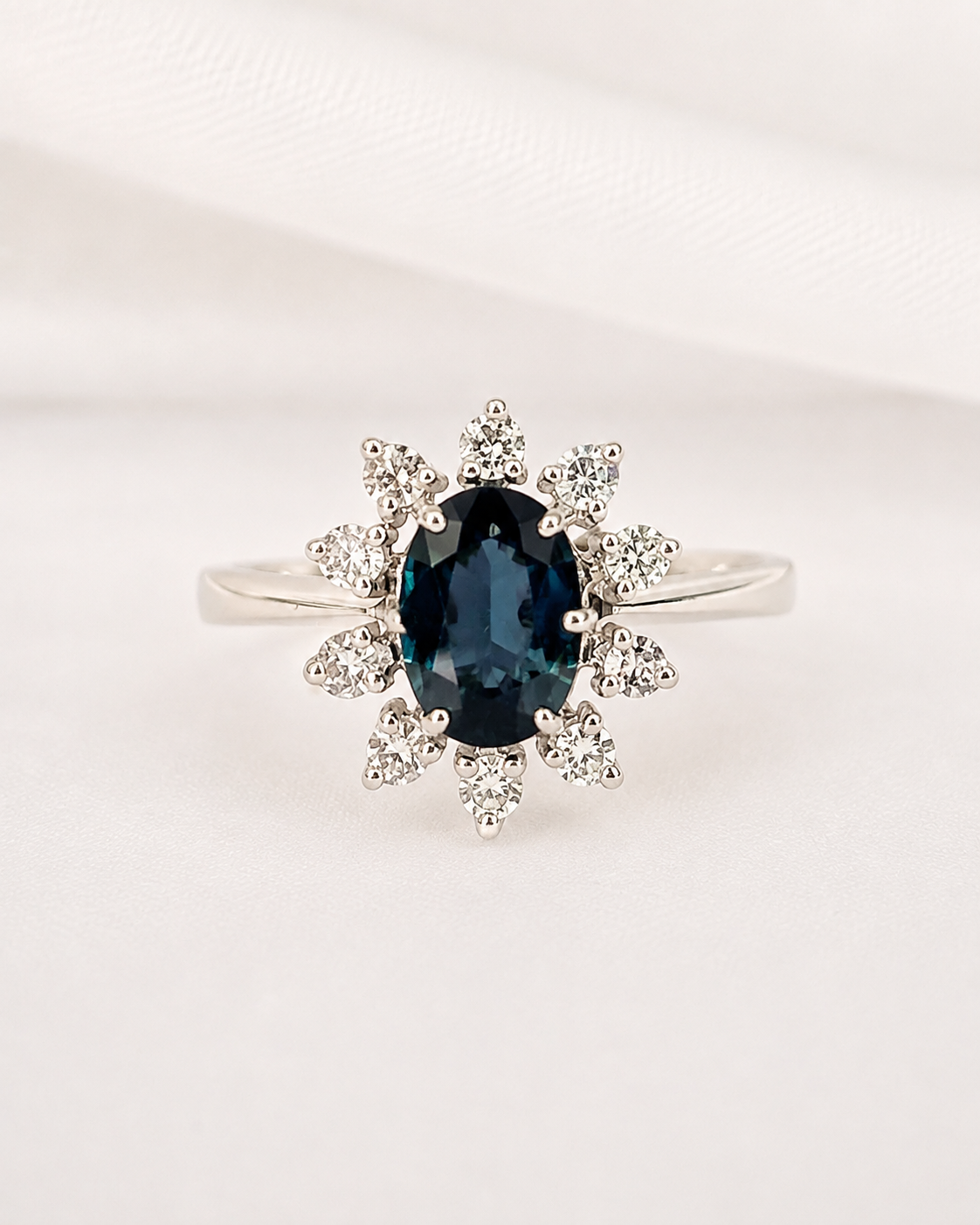 Bague Marguerite Saphir 1 carat &amp; Diamants 0.25 carat "Loreleï"