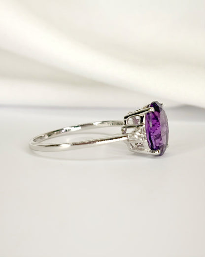Bague Trilogie Améthyste 2.35 carats &amp; Topazes Blanches "April"