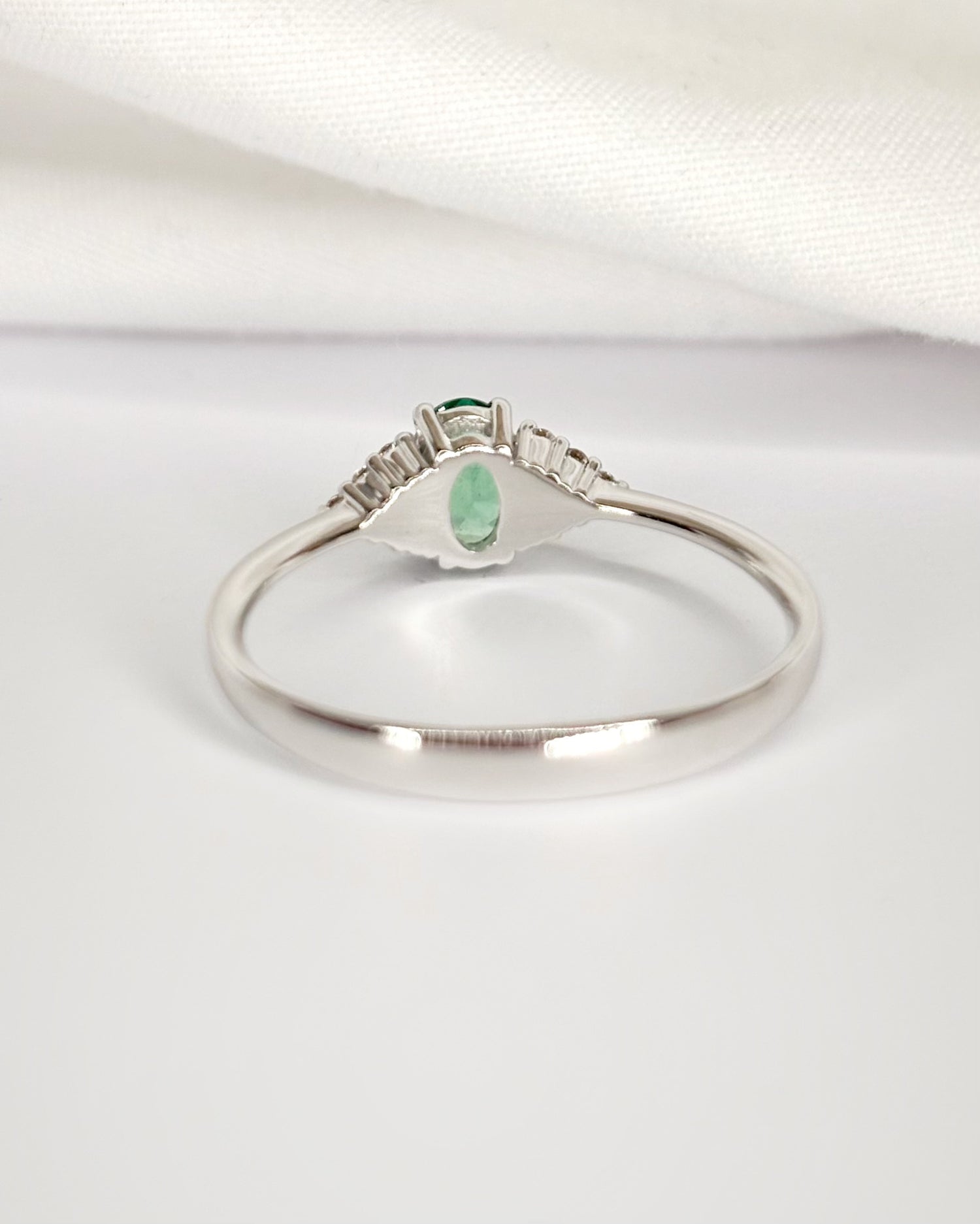Bague Trilogie Émeraude &amp; Diamants "Gabriella"