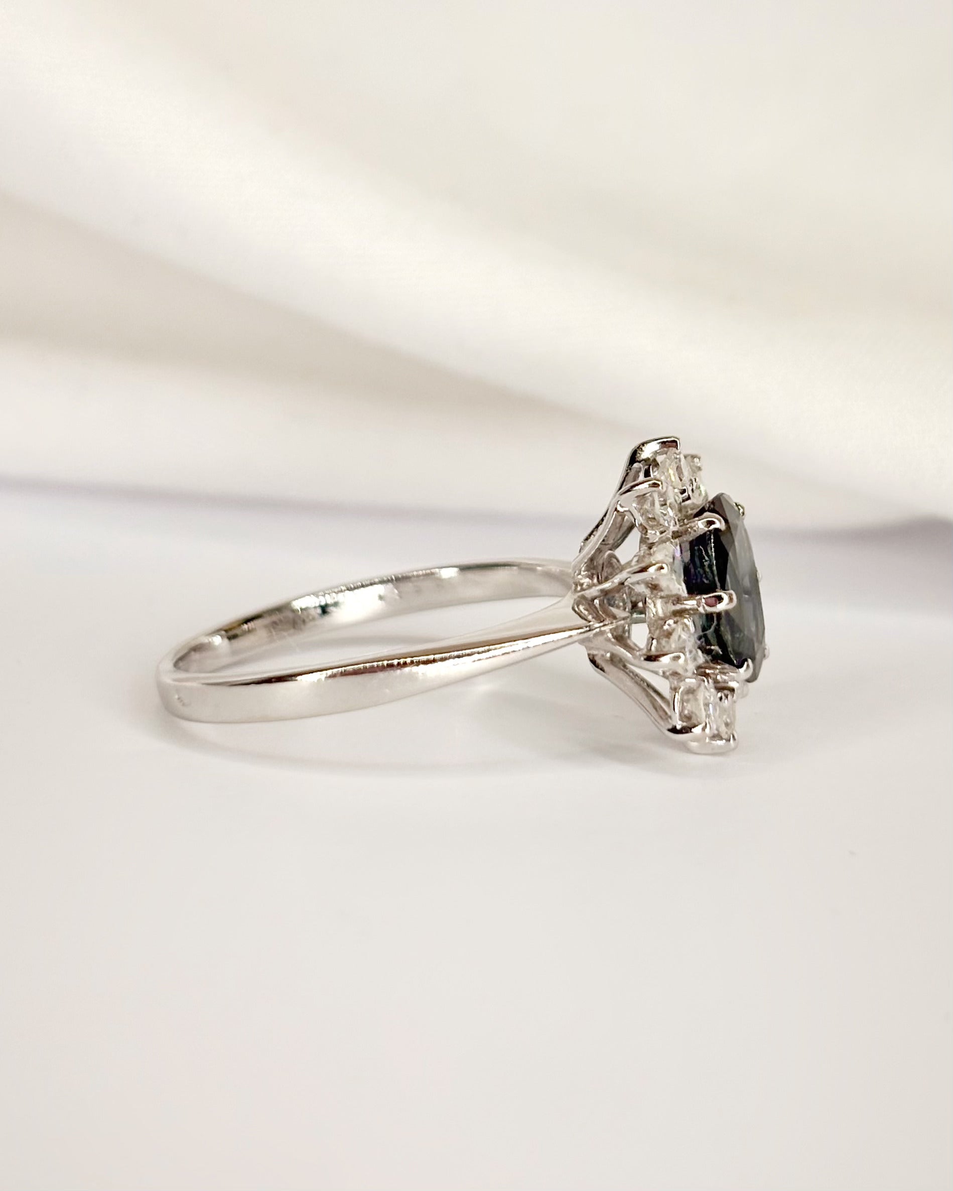 Bague Marguerite Saphir 1 carat &amp; Diamants 0.25 carat "Loreleï"