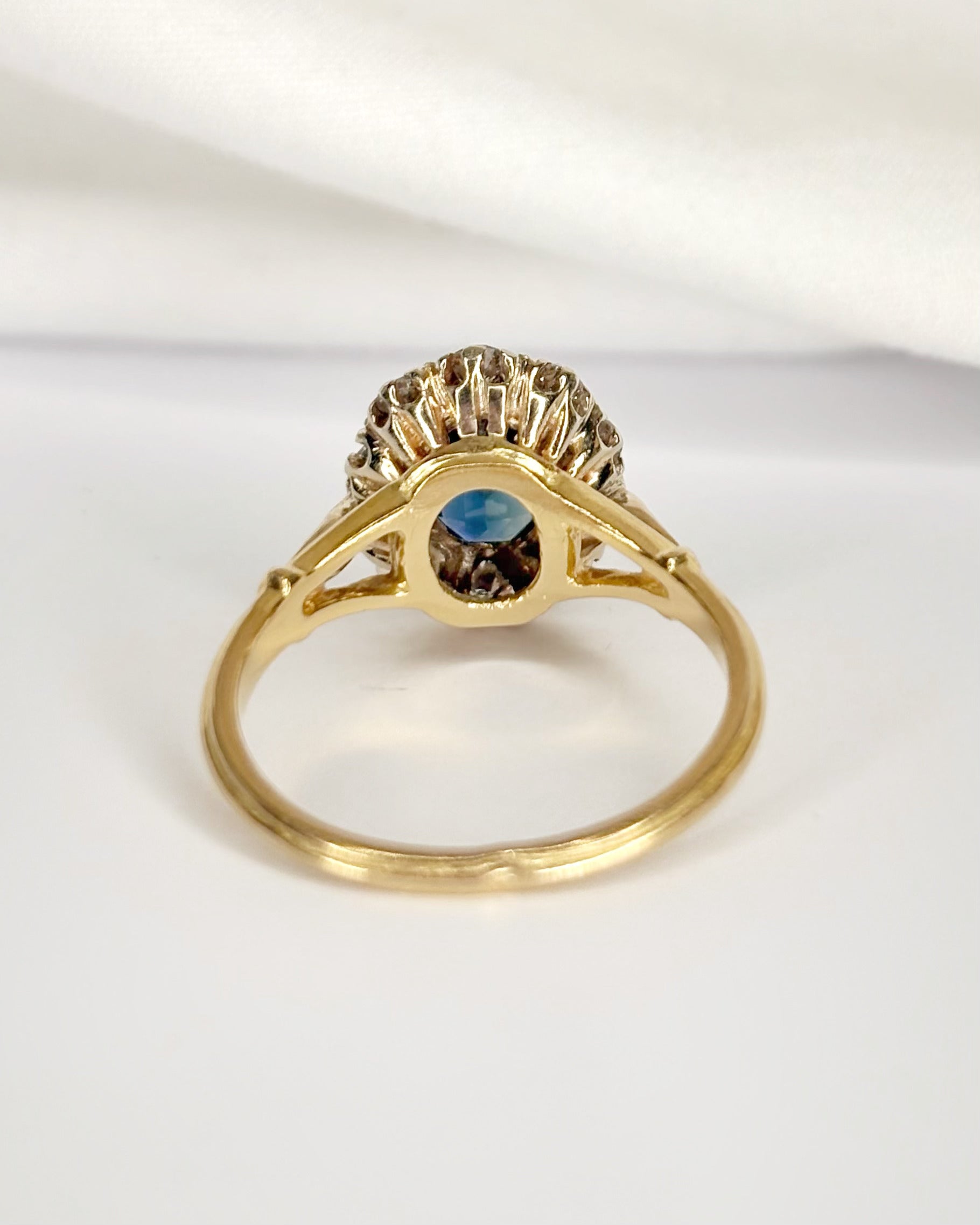 Bague Marguerite Saphir 0.98 carat &amp; Diamants 0.52 carat "Léane"