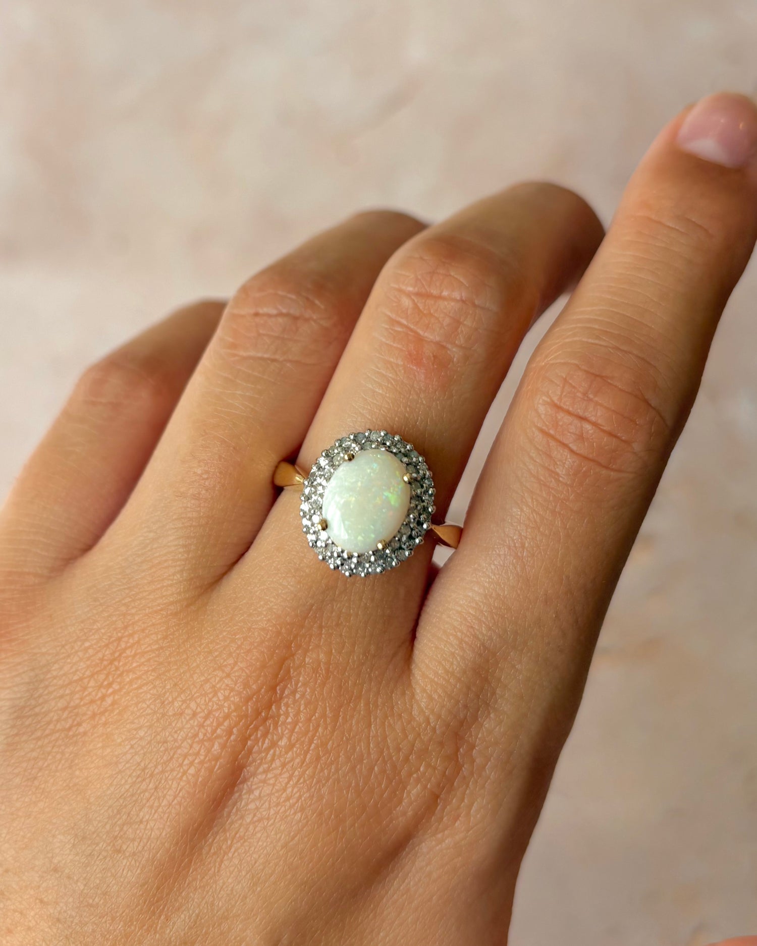 Bague Marguerite Opale 0.85 carat &amp; Diamants 0.42 carat "Kiana"