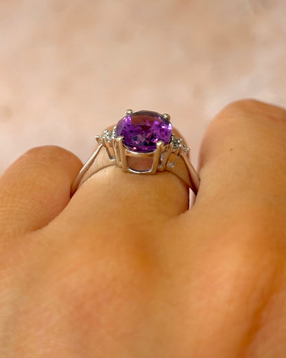 Bague Trilogie Améthyste 2.35 carats &amp; Topazes Blanches "April"