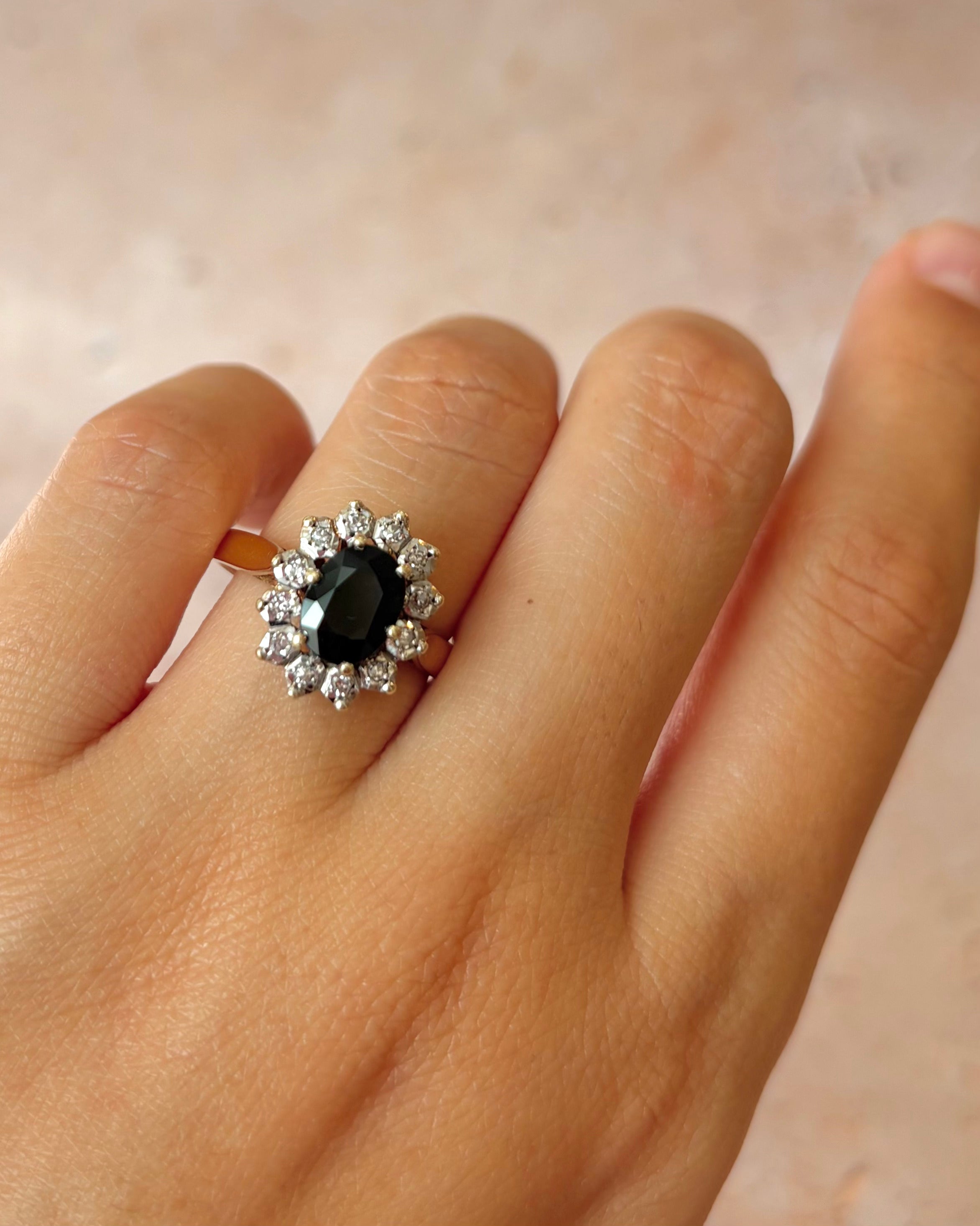 Bague Marguerite Saphir 1.75 carat &amp; Diamants "Laure"