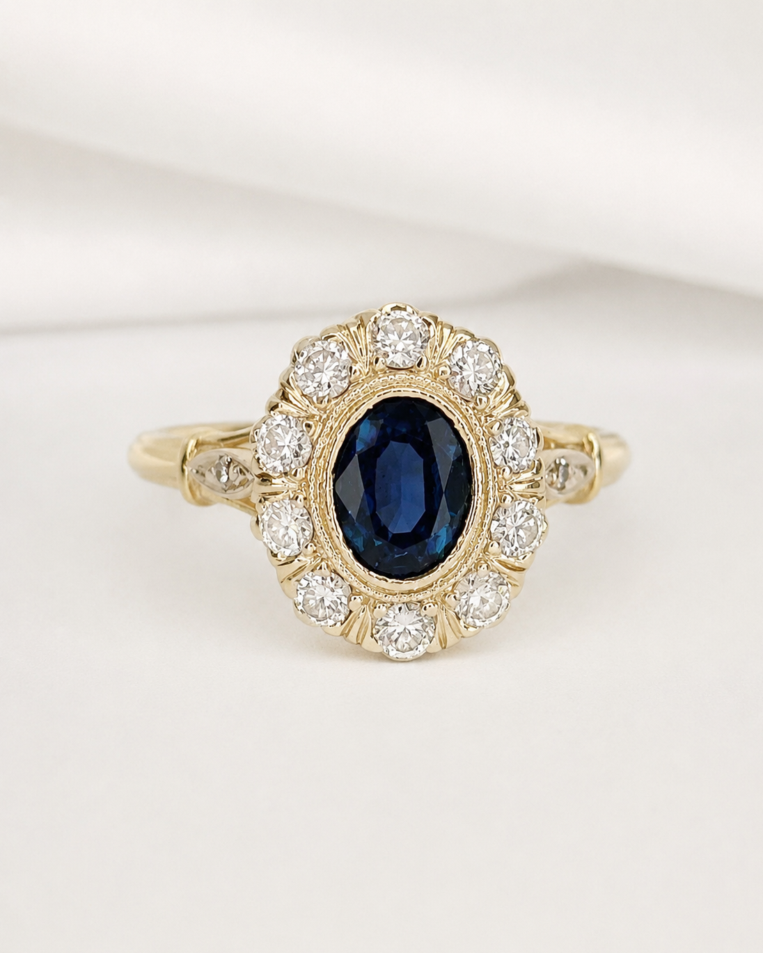 Bague Marguerite Saphir 0.98 carat &amp; Diamants 0.52 carat "Léane"