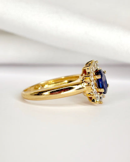 “Aurélia” 0.85-carat Sapphire &amp; 0.48-carat Diamond Marguerite Ring, 4.7g