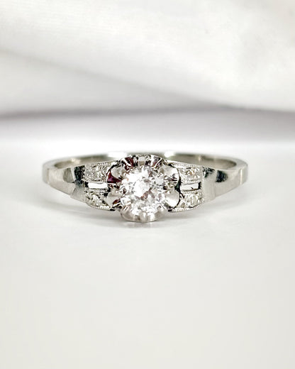 Art Deco-Style Diamond Ring 0.26 carat “Maude”