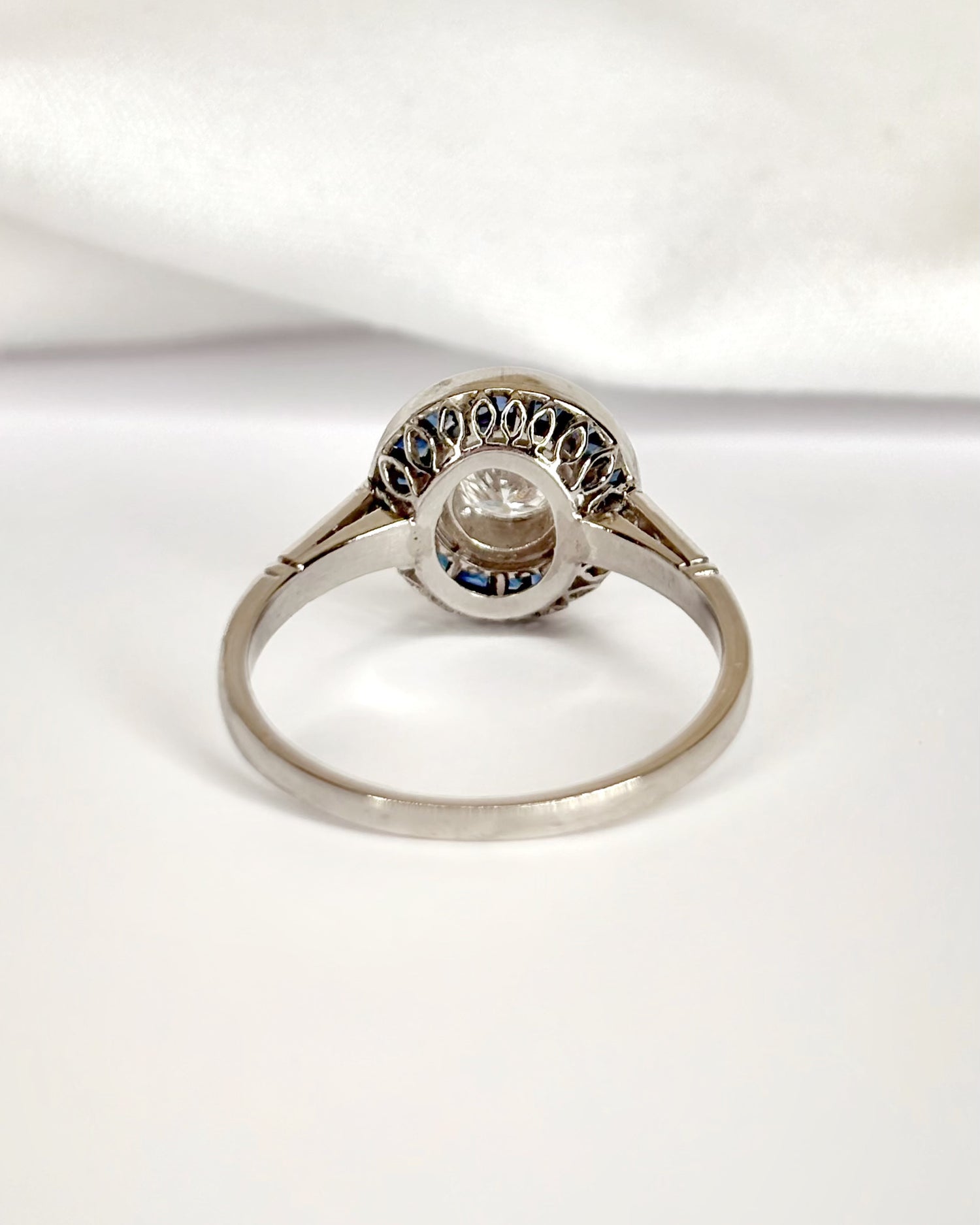 Bague Style Art-Déco Saphirs 0.45 carat &amp; Diamants 0.45 carat "Irina"