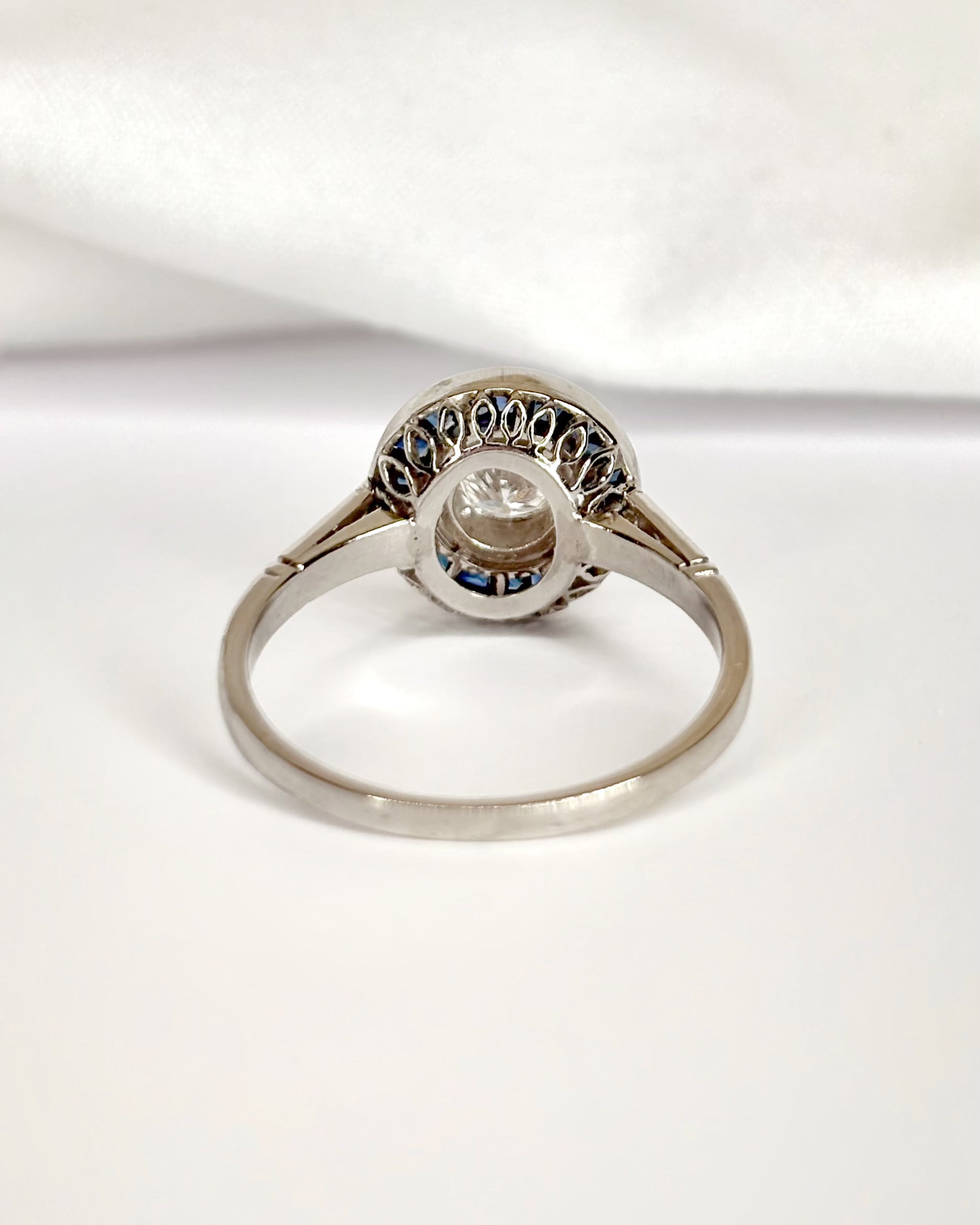 Bague Style Art-Déco Saphirs 0.45 carat &amp; Diamants 0.45 carat "Irina"