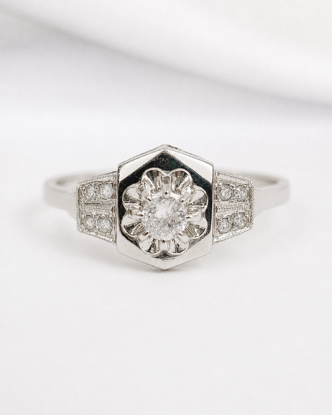 Anillo art déco con diamantes «Clara»