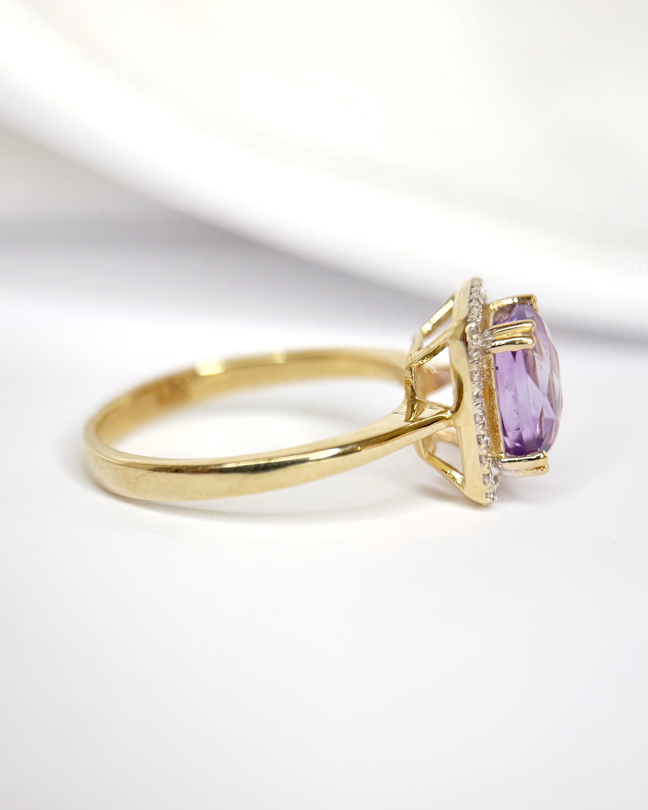 Anillo de estilo art déco con amatista de 1,64 quilates y diamantes «Janavi»