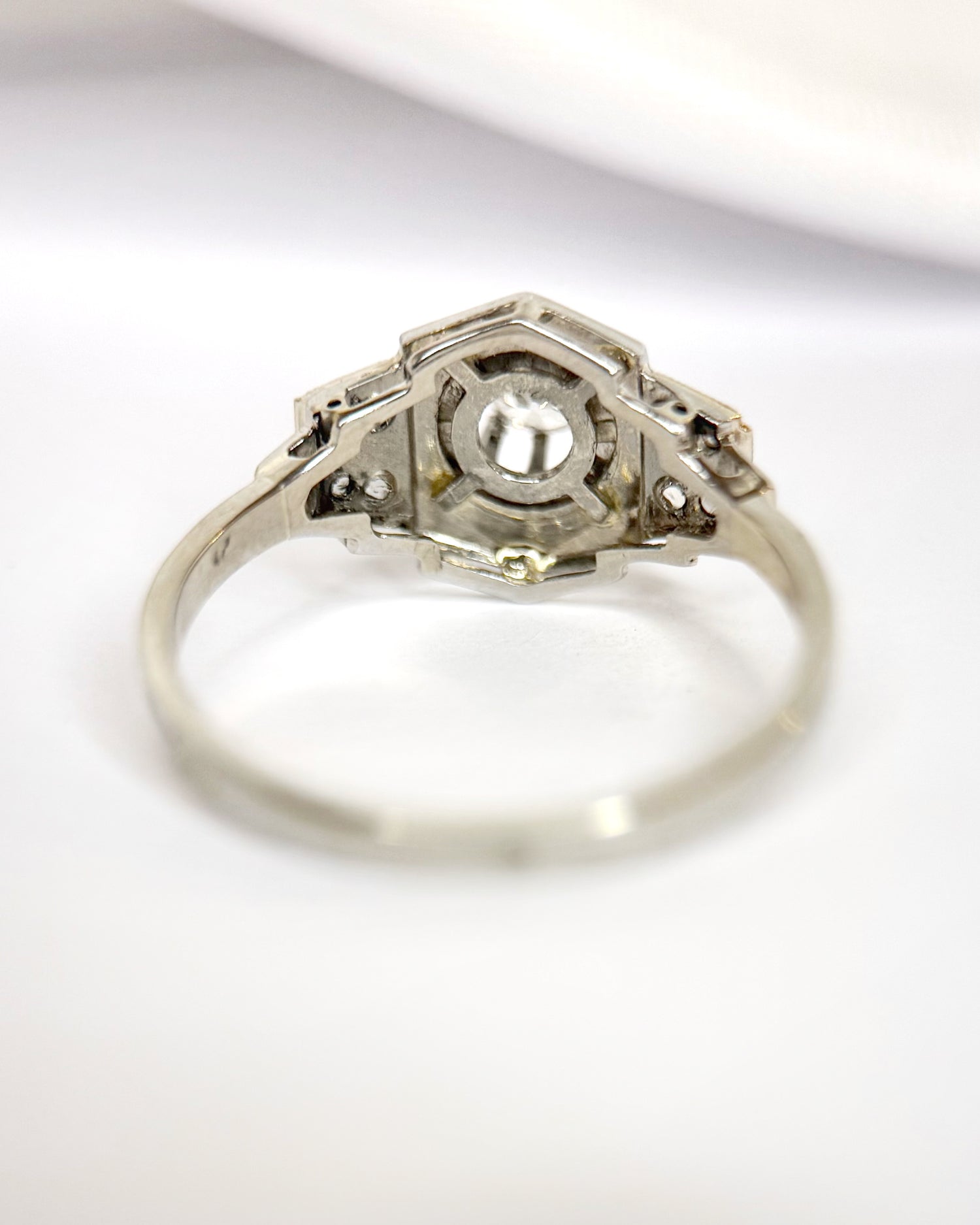 Anillo art déco con diamantes «Clara»