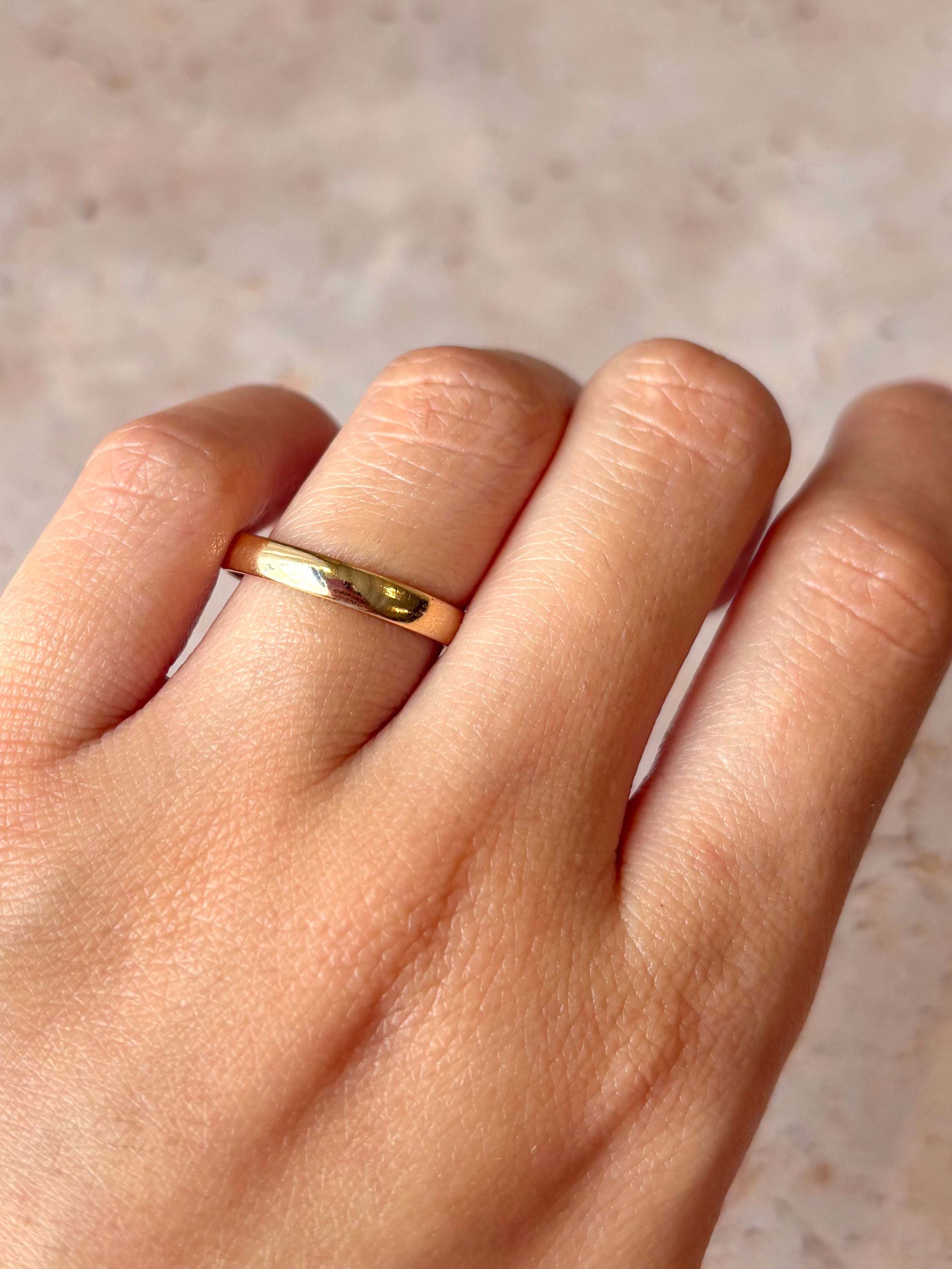 Alianza Oro Amarillo 18 quilates 3 mm "Angelina"
