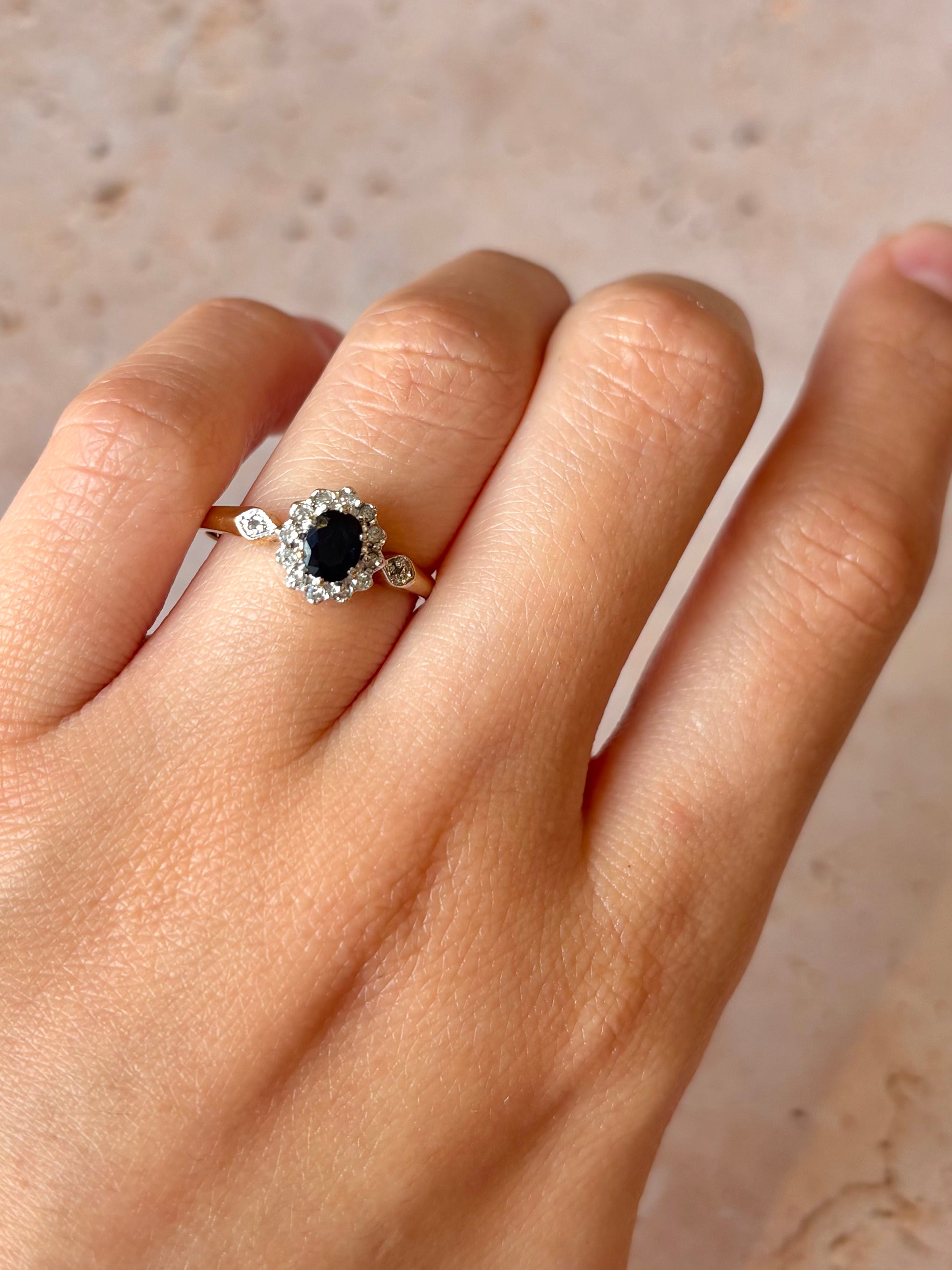 Anillo Marguerite Zafiro 0,50 quilates y diamantes "Raphaelle"