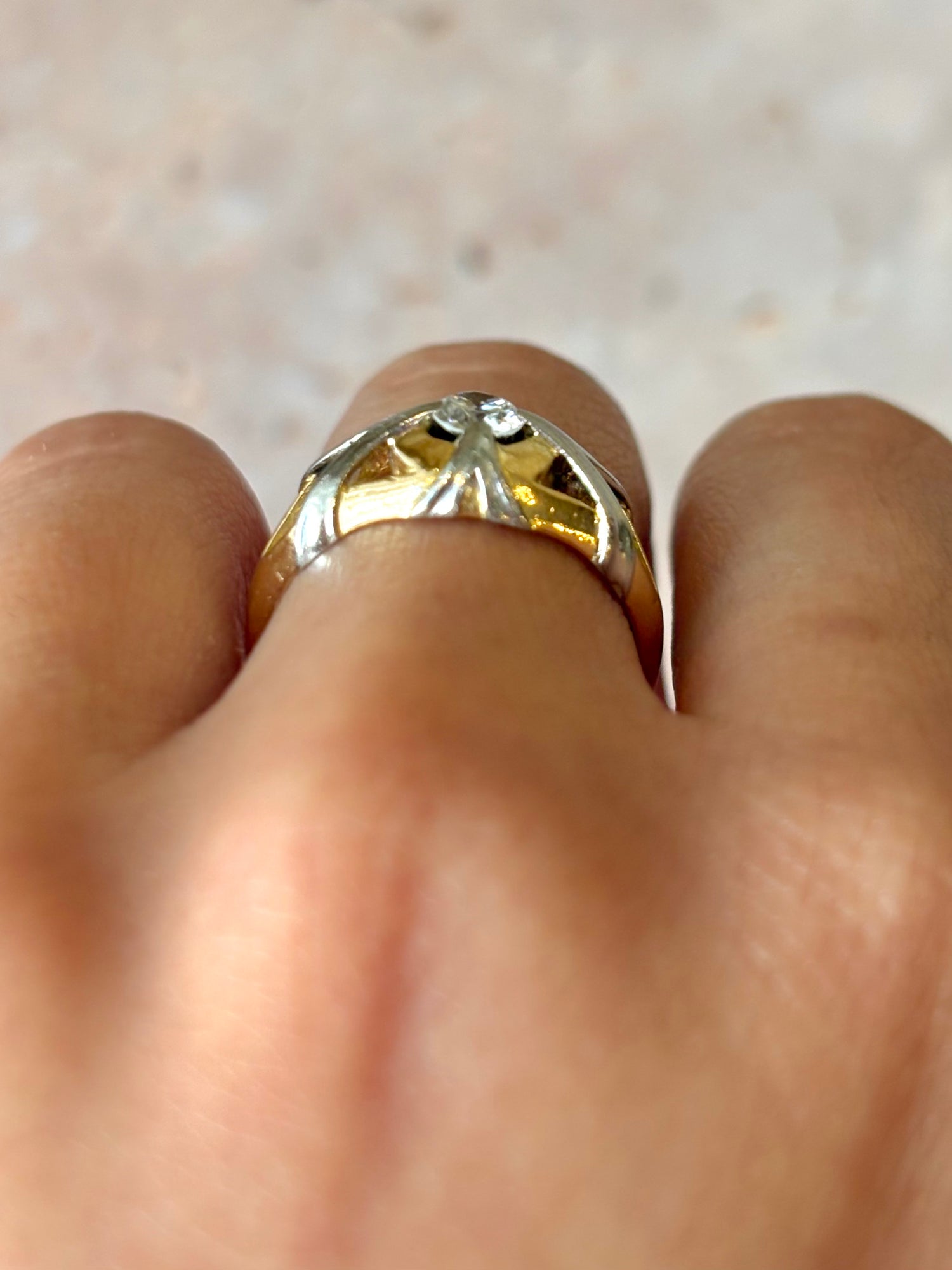 Anillo rígido con diamante de 0,30 quilates "Xaria"