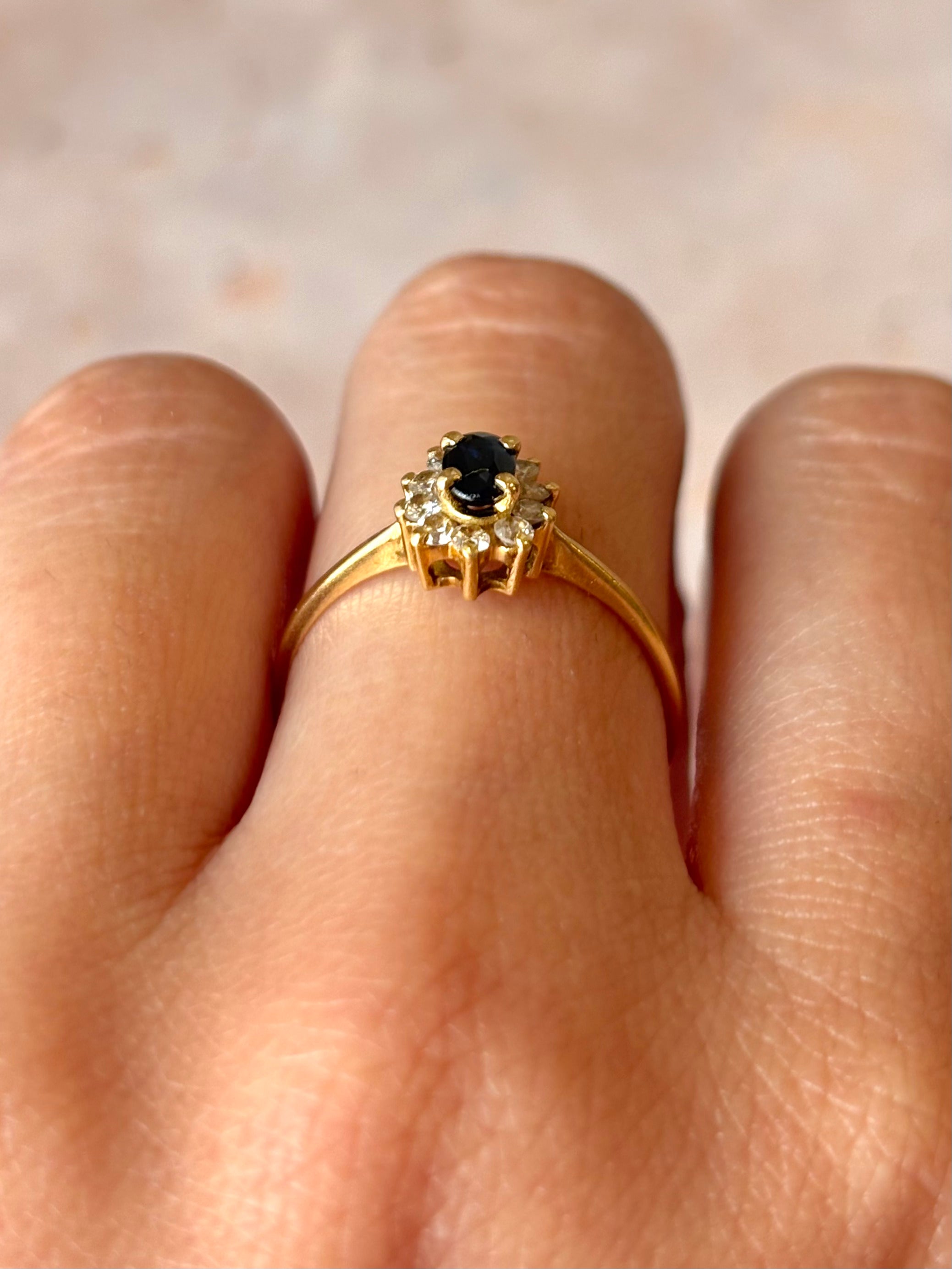 Anillo Marguerite Zafiro y 10 Diamantes "Alienor"