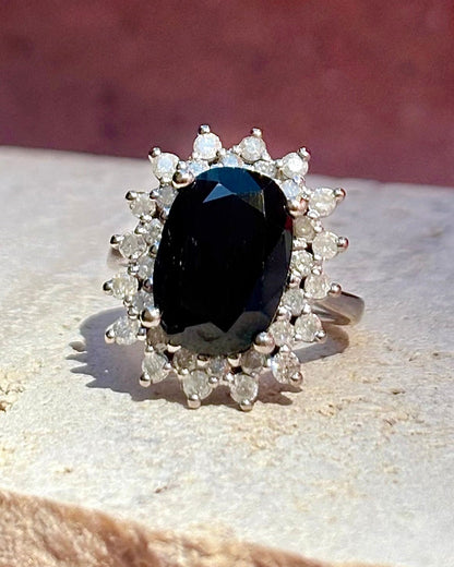 Anillo Marguerite Zafiro 5,80 quilates y Diamantes 0,96 quilates 9,79 g "Clara"
