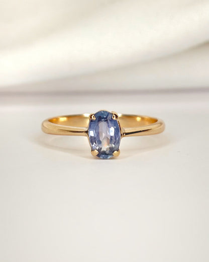 Anillo solitario con zafiro de 0,80 quilates "Flore"