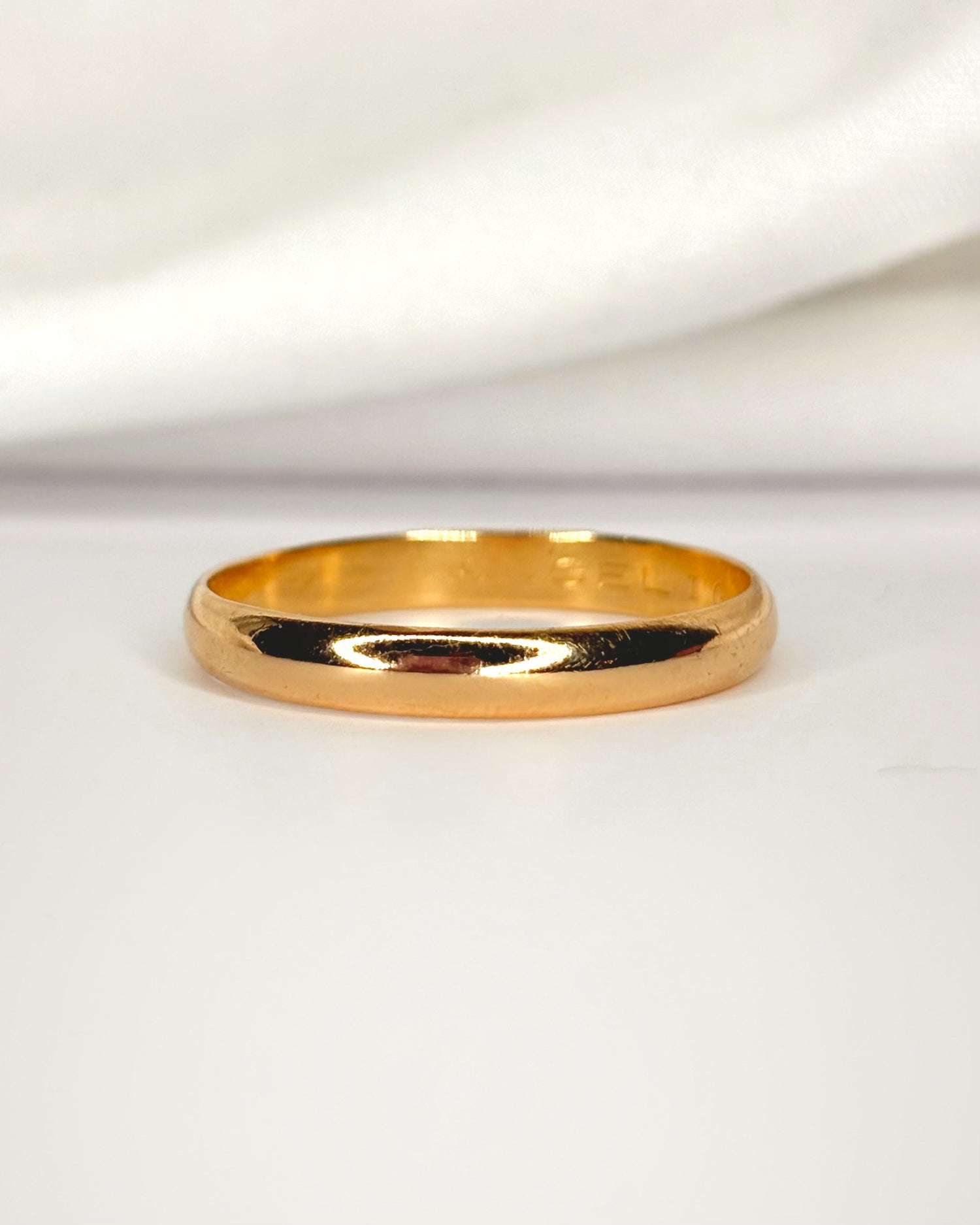 Alliance Or Jaune 18 carats 0.3 mm 3.13g "Servet"