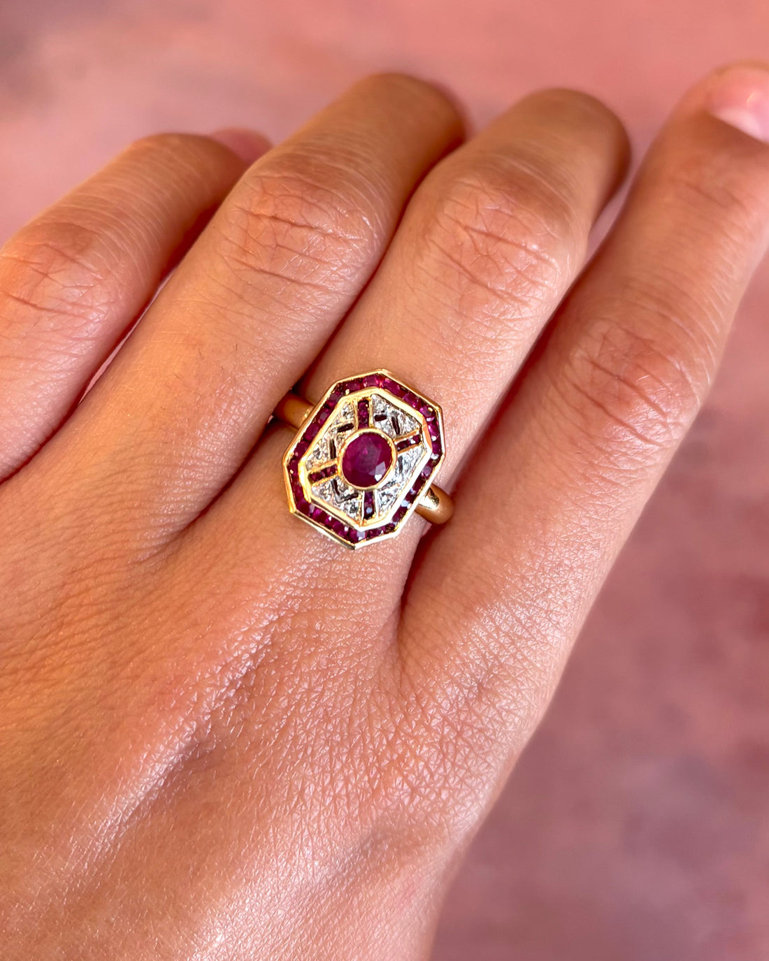Bague Style Art-Déco Rubis 1.64 carat &amp; Diamants "Lana"
