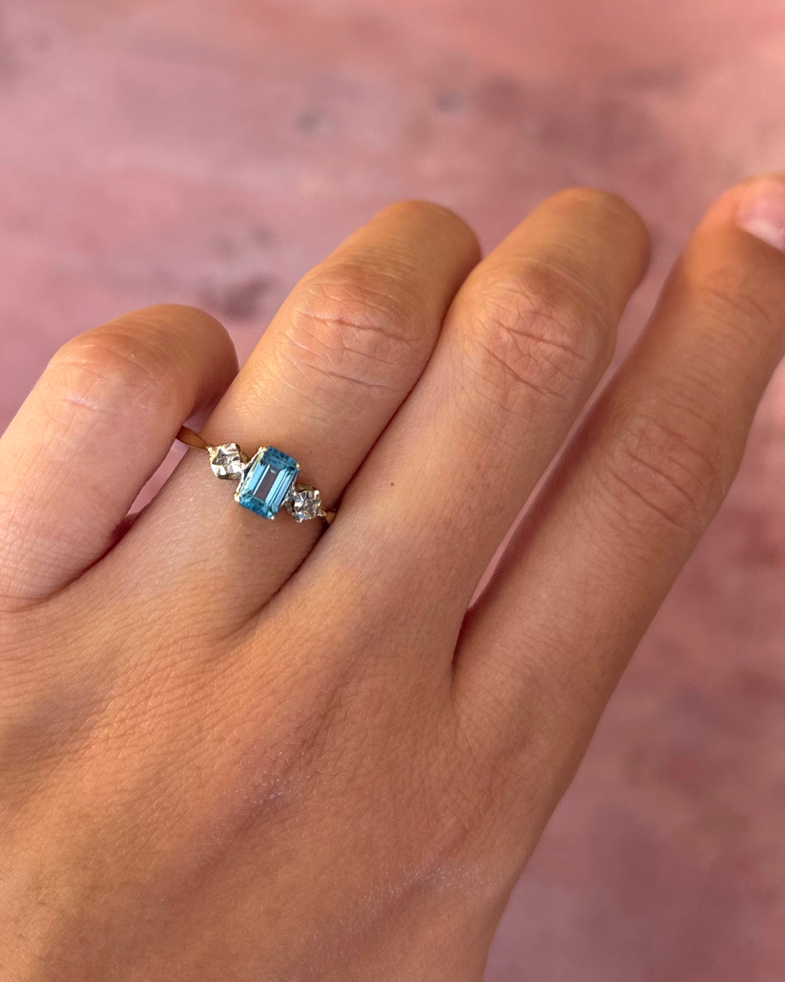 Bague Trilogie Topaze 0.75 carat &amp; Diamants "Aryna"