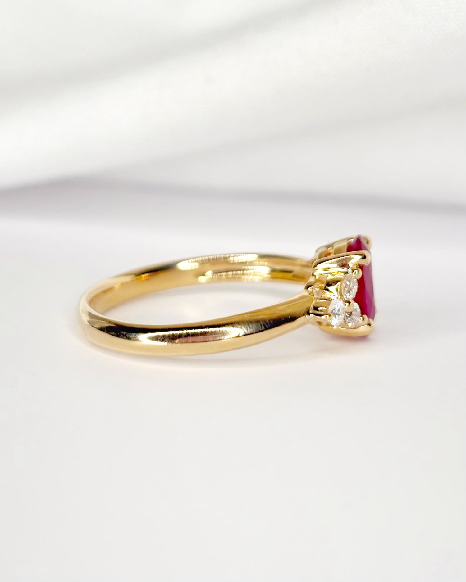 Bague Trilogie Rubis 1.50 carat &amp; Diamants "Julie"