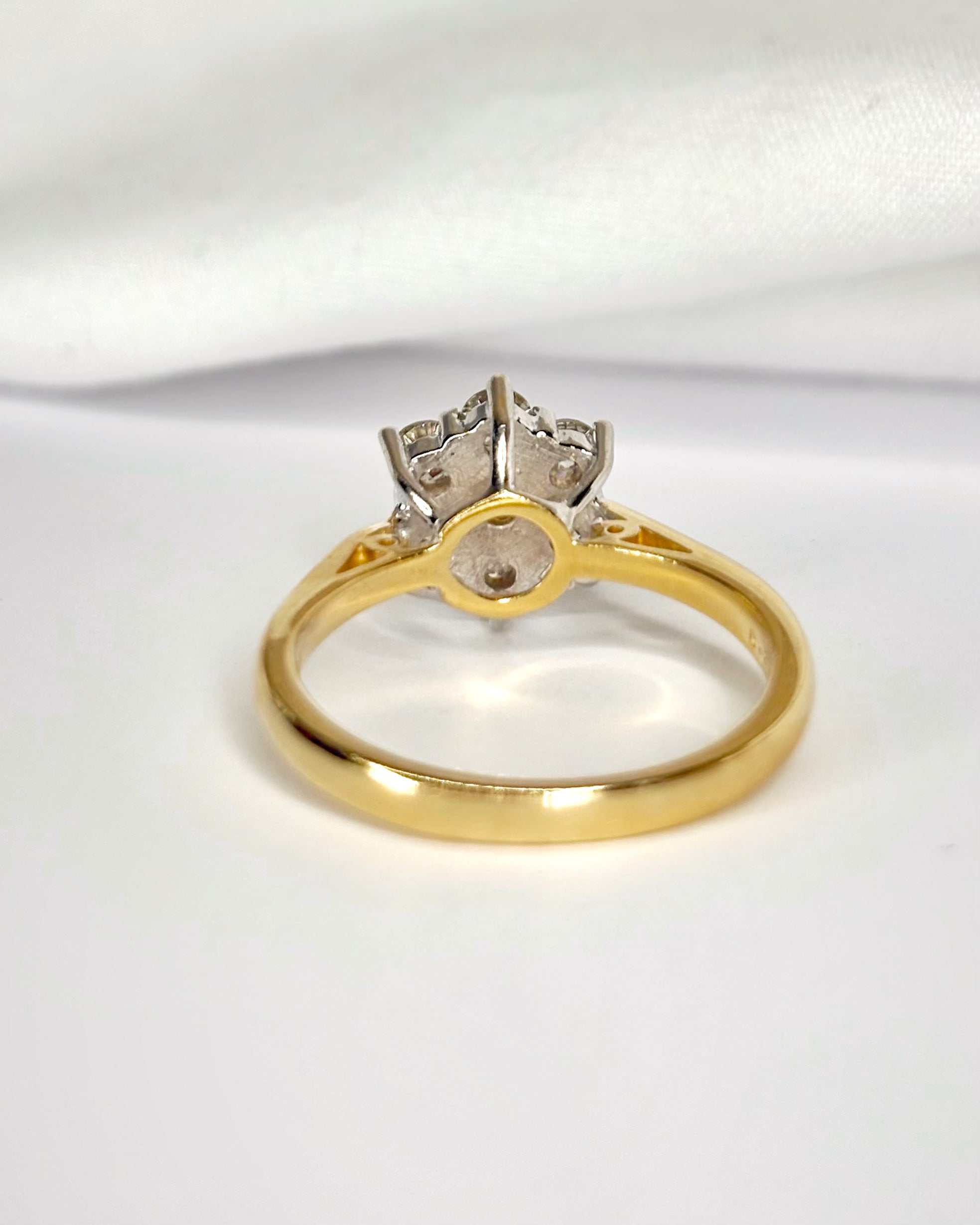 Anillo margarita de diamantes de 0,52 quilates «Ariana»