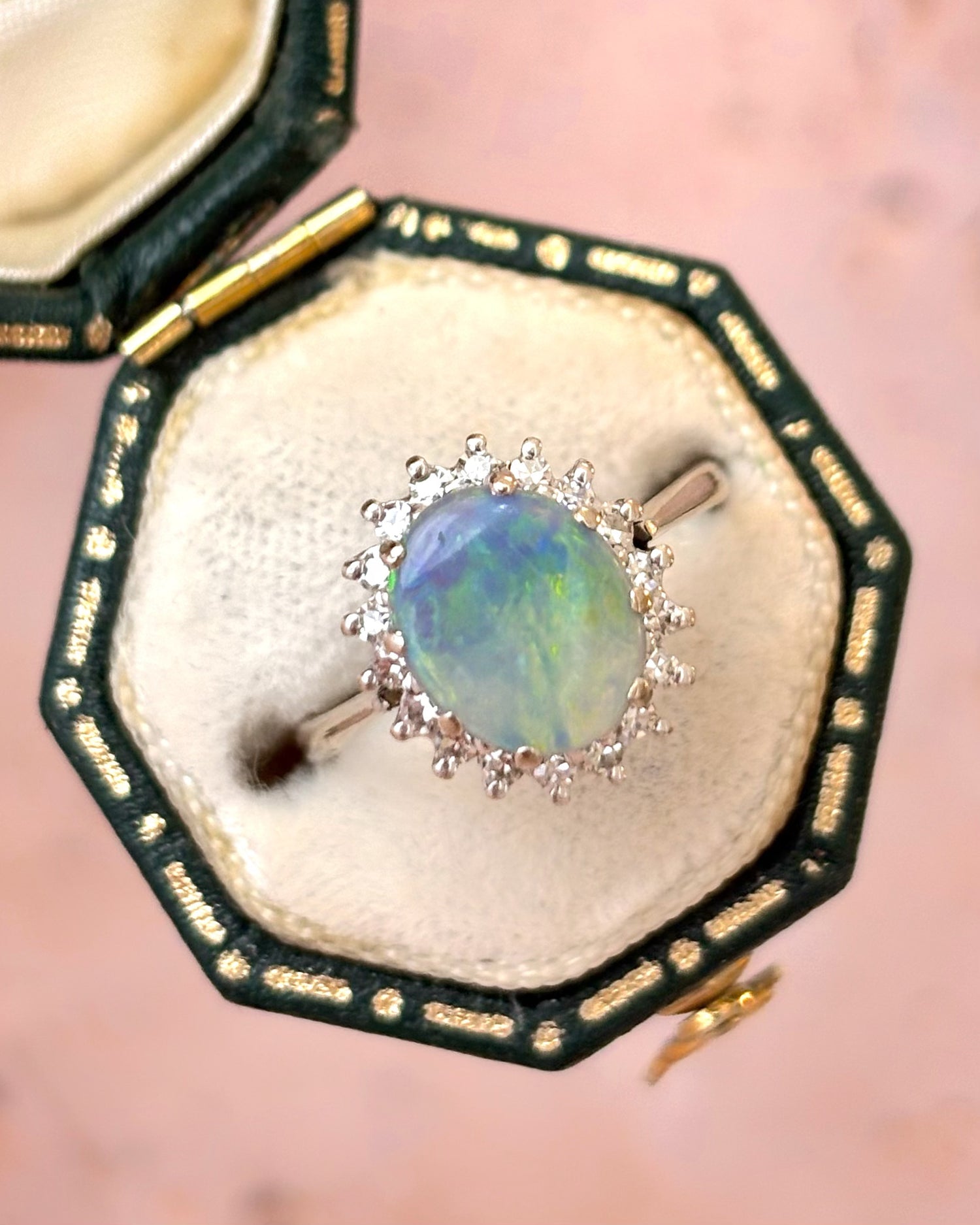 Bague Marguerite Opale 1.17 carat &amp; Diamants "Eve"