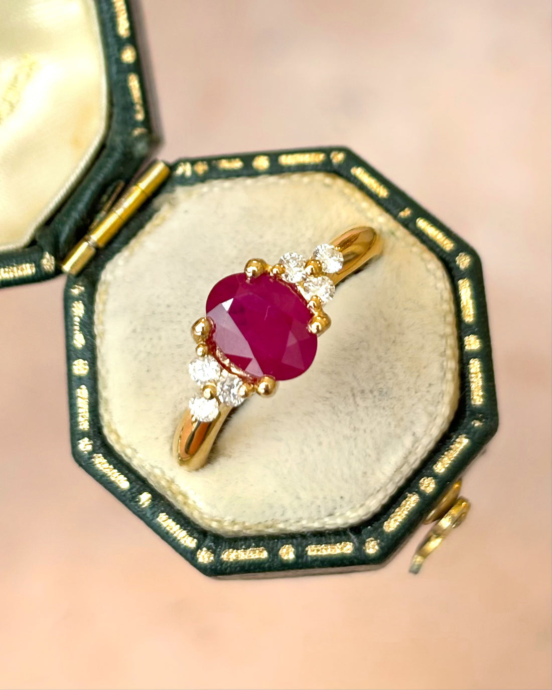 Bague Trilogie Rubis 1.50 carat &amp; Diamants "Julie"